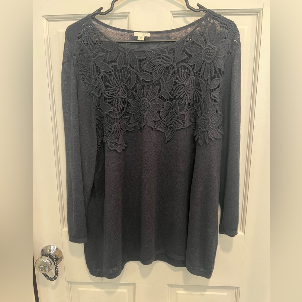 J Jill women’s light sweater flower appliqué